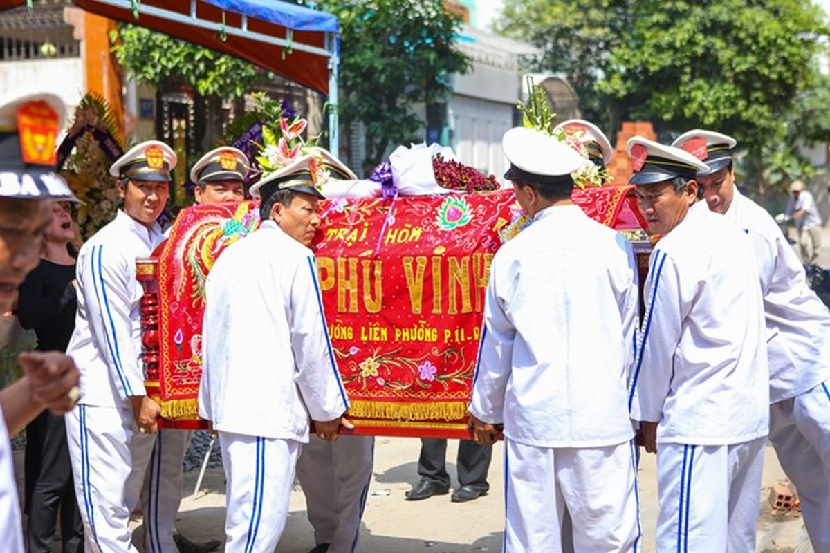 Nghe si Sai Gon thuong tiec tien dua dao dien Chau Hue-Hinh-5